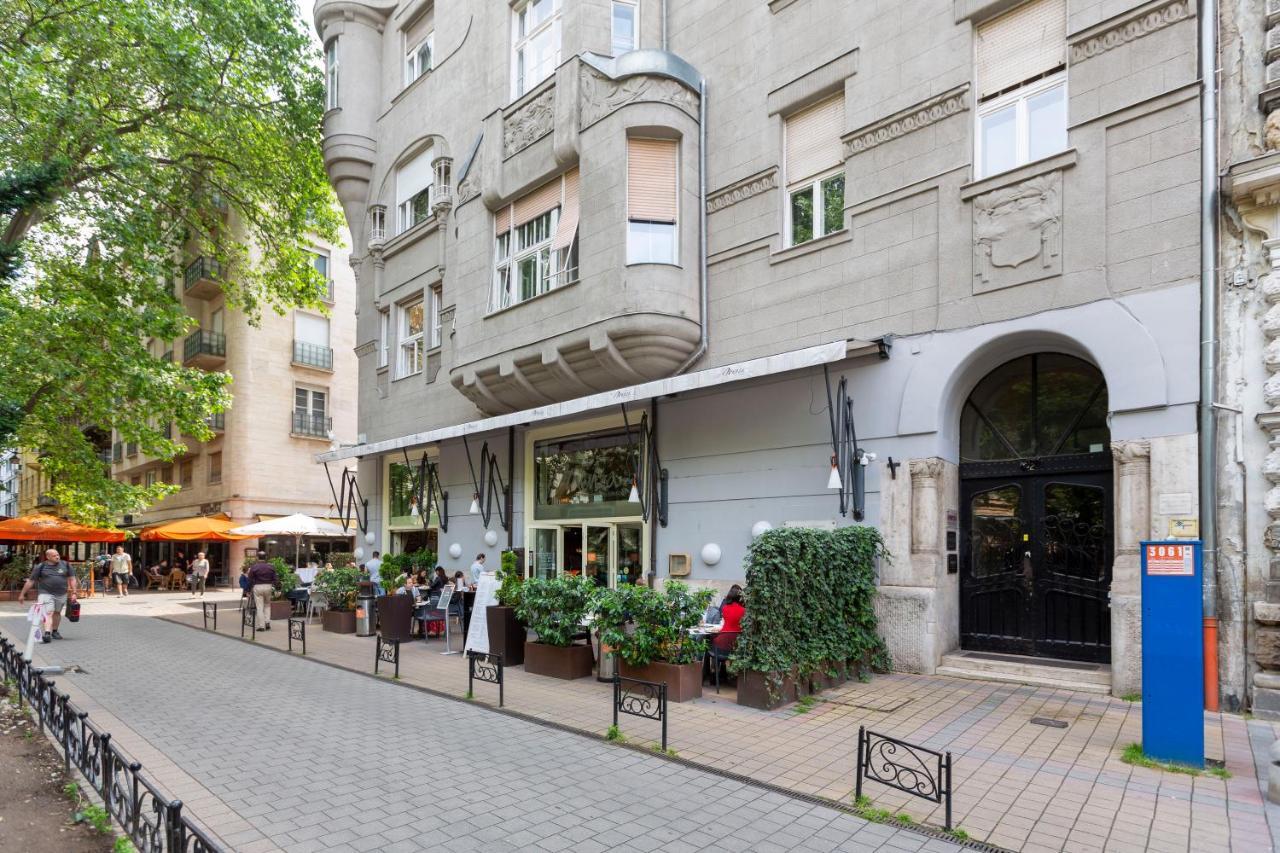 Luxurious Central Apartment In Liszt Ferenc Square Budapest Eksteriør bilde